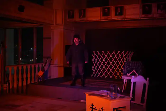 Моноспектакль «Мұқағали»: поэзия, которая трогает душу! Астане