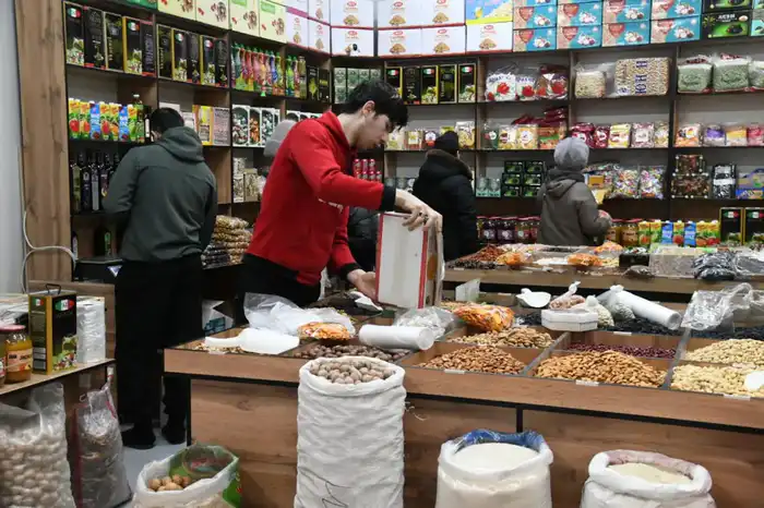 Богатый ассортимент продукции по выгодным ценам: в столице прошла очередная сельхозярмарка (2)