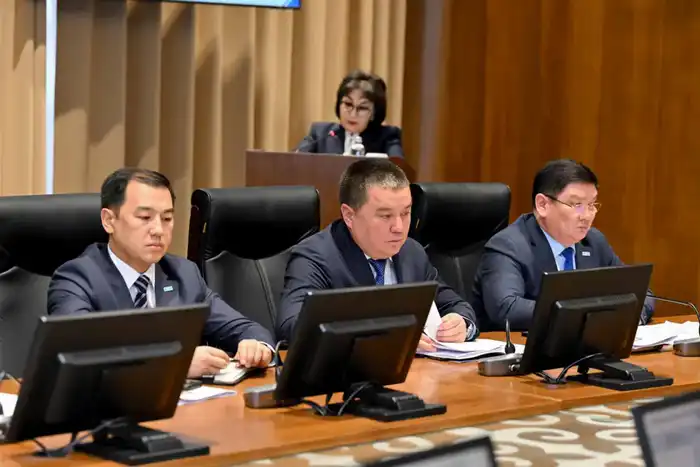 В области Абай продолжится системная работа по улучшению качества дорог (8)