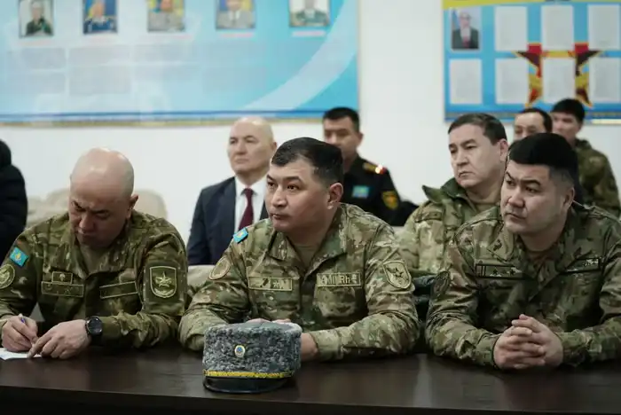 Министр обороны ознакомился с работой воинских формирований Кызылординской области (2)