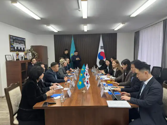 Вице-министр труда РК Виктория Шегай представила делегатам из Южной Кореи детали вступления Казахстана в систему EPS Астане