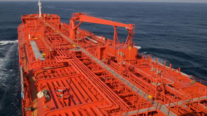 Нефтяные танкеры под огнем: беспилотники атакуют, как воробьи на зерно, у берегов Казахстана Астане