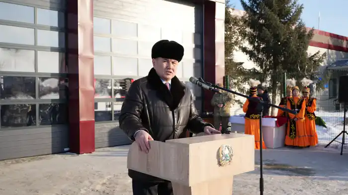 Глава МЧС продолжает реновацию пожарных частей (8)