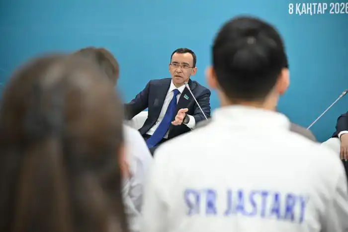 Председатель Сената Маулен Ашимбаев встретился с депутатами Маслихата и общественными деятелями (10)