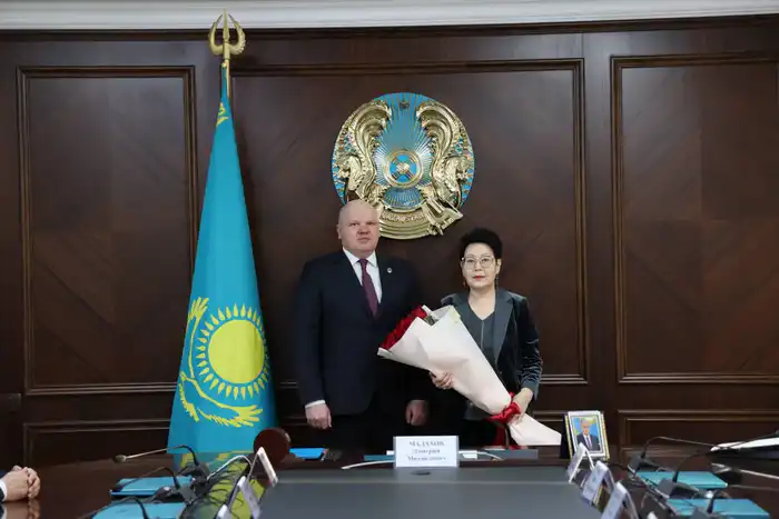 В Высшем Судебном Совете поздравили Баймолдину Зауреш Хамитовну с 70-летним юбилеем (3)