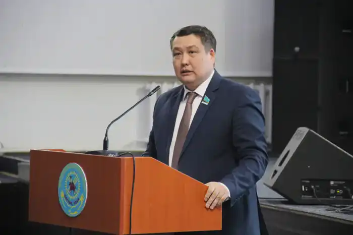 Депутаты Мажилиса встретились с военнослужащими Национальной гвардии (3)