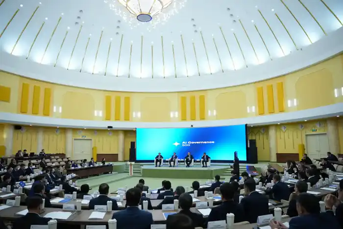 В Казахстане стартовала программа подготовки государственных служащих по вопросам искусственного интеллекта AI Governance (5)