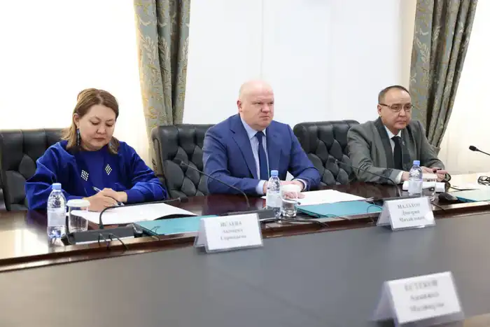 Обсуждение сотрудничества в сфере повышения качества судейских кадров на встрече Дмитрия Малахова и Алихана Байменова Астане