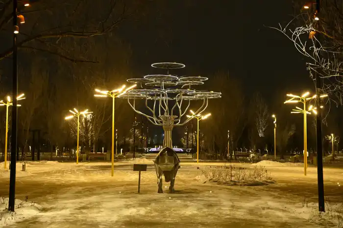 Глава региона ознакомился с ходом реконструкции Президентского парка (8)