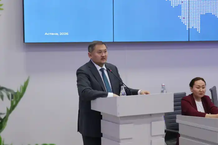 Министр науки объявил о запуске программы «AI-Sana», в рамках которой 100 тысяч студентов изучат алгоритмы искусственного интеллекта. Астане