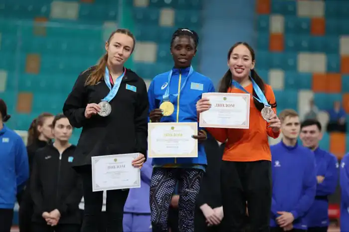 Золото Норы Джеруто: зимние страсти на дорожке! Астане