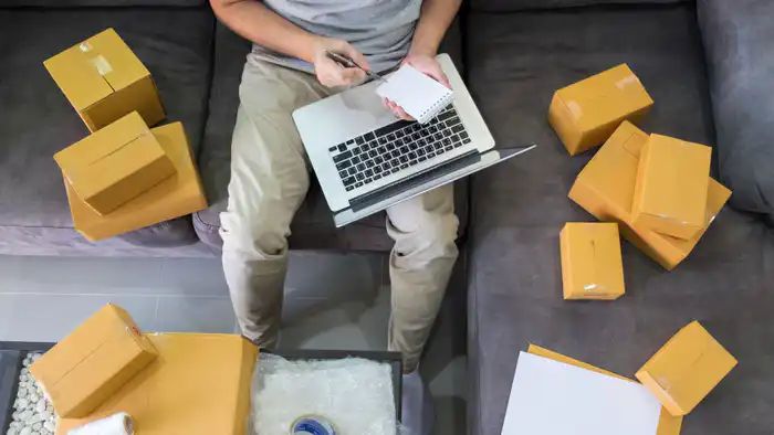 Цены на бензин, новые правила онлайн-покупок и морозы до −38: новости Казахстана за 12 января Астане