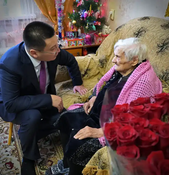 100-летний юбилей отметила ветеран Великой Отечественной войны Мария Матюшина (6)