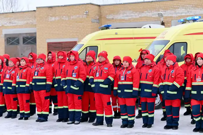 Станция скорой медицинской помощи города Семей получила новые санитарные автомобили (2)