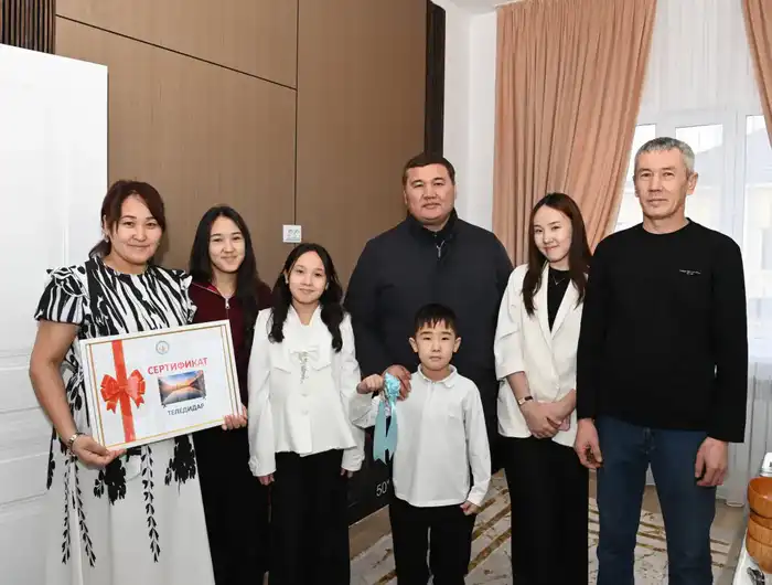 80 семей получили новое жилье в поселке Жанакорган (3)