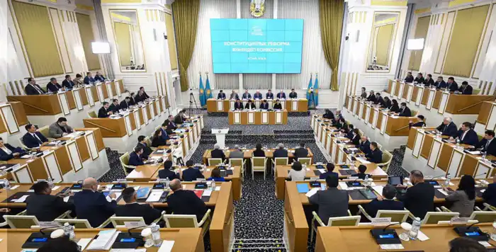 Обсуждены предложения по реформе на очередном втором заседании Конституционной комиссии Астане