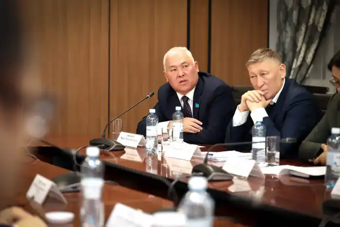 Первое заседание совета по образованию в РК Астане