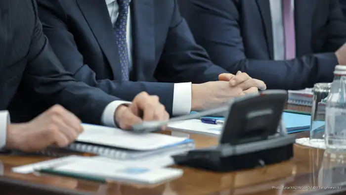 Депутаты Курултая получат право контролировать министров: возможные последствия для власти и ответственности Астане