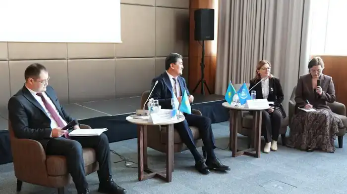 Консультационная встреча со слушателями 5-го потока Школы аналитики при Сенате Парламента Республики Казахстан (4)