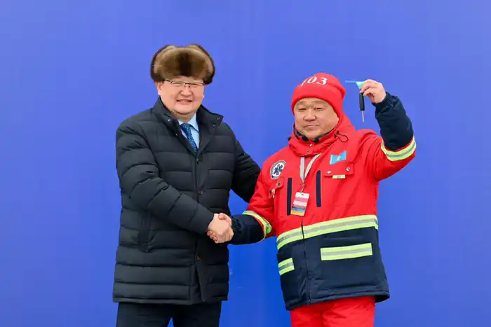 Станция скорой медицинской помощи города Семей получила новые санитарные автомобили (4)