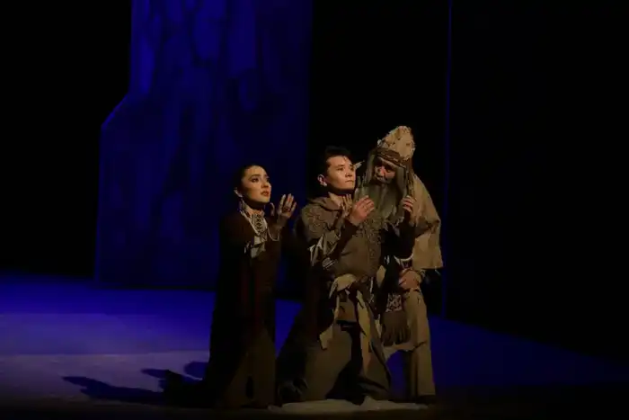 Театр «Еңлік – Кебек»: 100 лет в одном спектакле! Астане