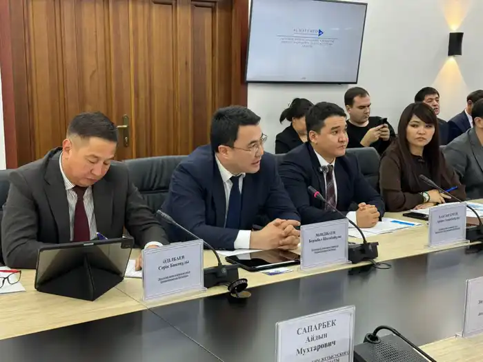 Обсуждение новых экологических правил в Жетысуском районе: взаимодействие бизнеса и власти для улучшения качества воздуха Астане