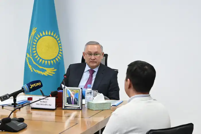 Бейбит Исабаев провел прием граждан по личным вопросам (3)