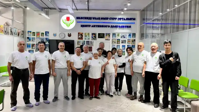 Столичные пенсионеры соревновались в армрестлинге (8)