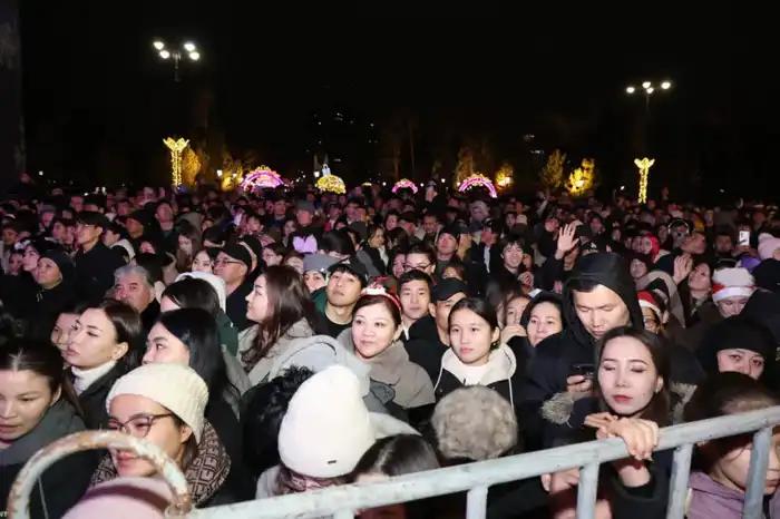 Мэрия Алматы подводит итоги года и поздравляет жителей с Новым годом Астане