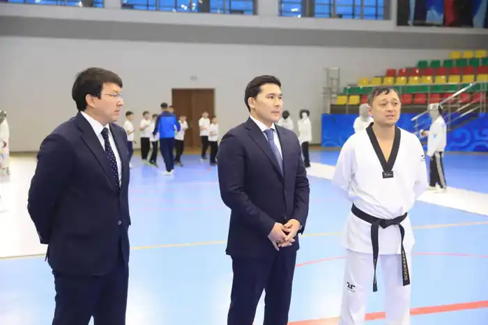 В Актюбинской области планируют построить малые авиационные пункты для развития туризма (10)