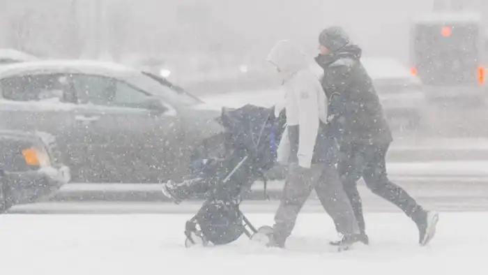 Штормовое предупреждение в Казахстане: гололёд, туман и метели охватывают страну Астане