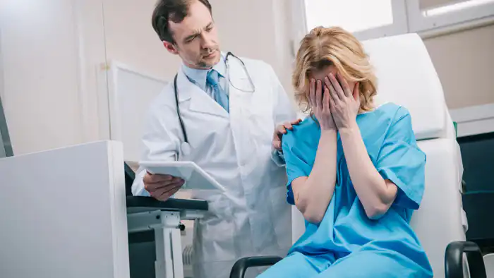 В 2025 году казахстанцы массово жаловались на качество медицинских услуг, особенно на отказы в госпитализации, что вызвало обеспокоенность в Комитете медицинского и фармацевтического контроля Минздрава. Астане