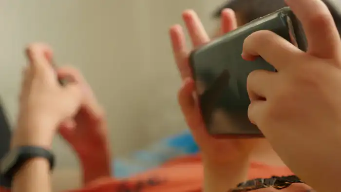 В Азербайджане обсуждают возможность ограничения доступа детей к соцсетям и Roblox: парламентские слушания поднимают вопросы безопасности и защиты молодежи Астане