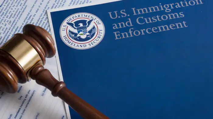 Социальные последствия приостановки иммиграционных виз для граждан Казахстана: что ждет будущих мигрантов? Астане