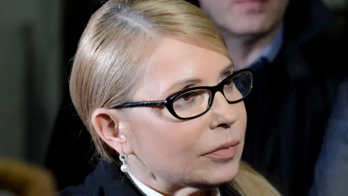 Суд запретил Юлии Тимошенко покидать Киевскую область и общаться с депутатами Астане