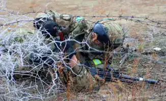 Разведчики ДШВ проходят полевые сборы в условиях, приближенных к боевым