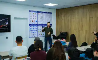 Влияние мероприятий по детской дорожной безопасности на будущее водителей в Астане