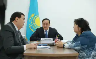 Ербол Карашукеев провел прием граждан в Жамбылской области