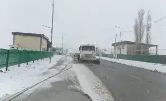 ТУРКЕСТАН: МАХТААРАЛ ПРЕВРАЩАЕТСЯ В ЗИМНЮЮ ФОРТЕЦУ СНЕГООЧИСТИТЕЛЬНЫХ РАБОТ