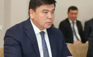 Усиление мер безопасности на дорогах в Туркестанской области в зимний период: круглосуточная работа по очистке снега