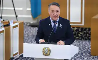 Изменения в Конституцию Казахстана однопалатный парламент политические партии права граждан