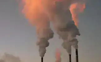 Запах серы окутал Атырау: тревога жителей и тревожные замеры