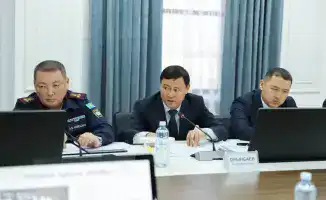 Ербол Карашукеев провёл совещание по подготовке к паводкам, 42 населённых пункта под угрозой