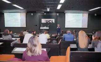 Министр Саясат Нурбек обсудил с казахстанскими студентами в Великобритании роль их образования в развитии страны