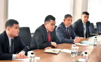 Аскарбек Ертаев и Вадим Басин обсудили модернизацию условий труда на металлургическом комбинате АО "Qarmet"