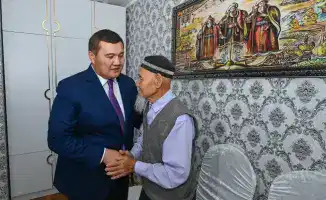 Поздравление ветерана Великой Отечественной войны в Кызылординской области