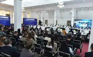 Обсуждение повышения компетенций управленческих кадров в Казахстане