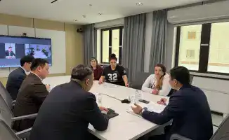 Обсуждение социальных проблем на приёме граждан вице-министра Куандыка Кажкенова