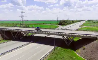 В Казахстане принят новый стандарт для проектирования и ремонта мостов, улучшая их безопасность и контроль состояния