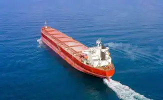 Корабли в буре: Казахстан призывает к спокойствию после атак на танкеры в Чёрном море